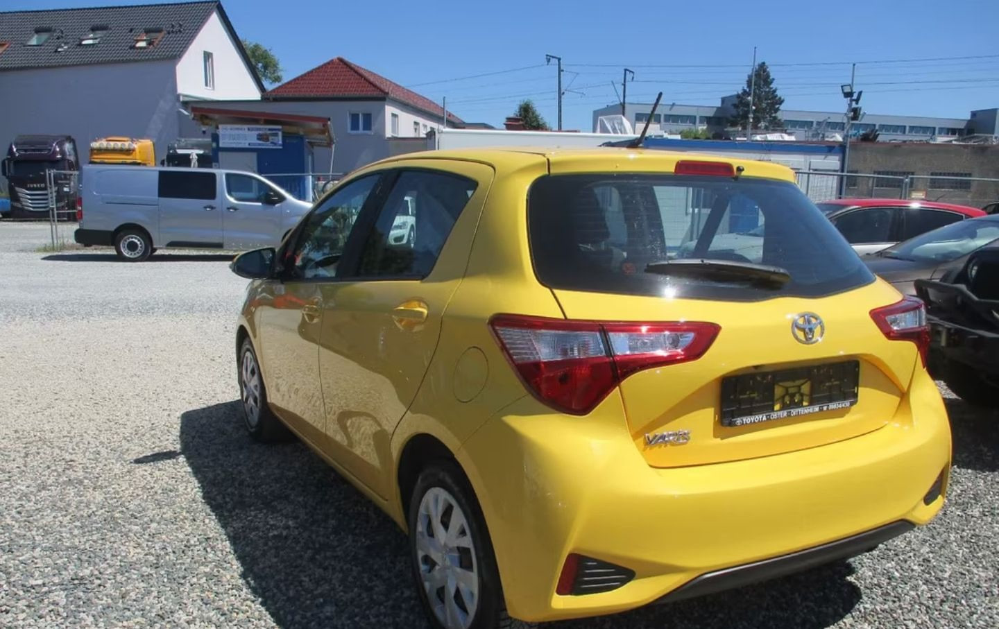 Toyota Yaris — фото 5