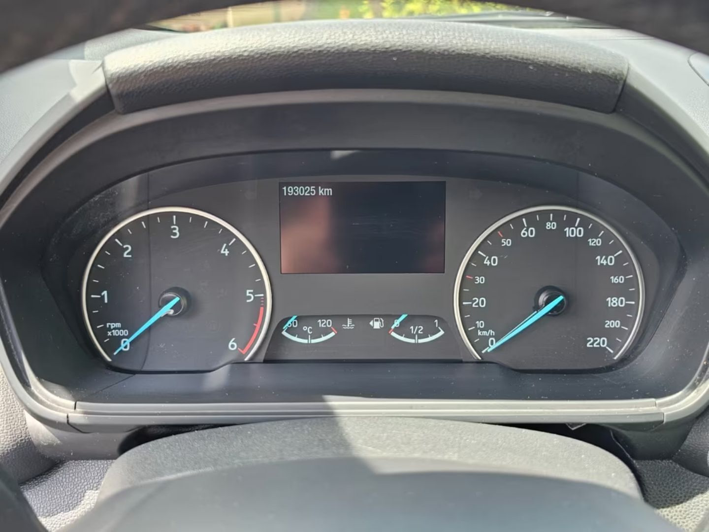 Ford EcoSport — фото 10