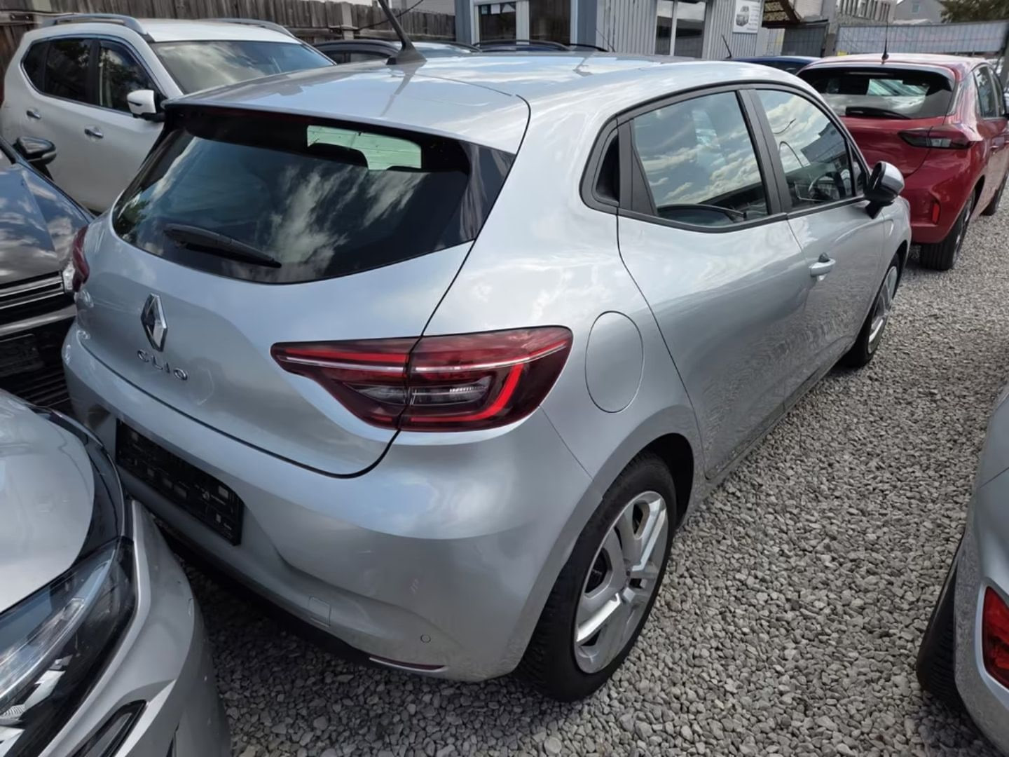 Renault Clio — фото 2