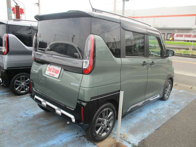 Mitsubishi Delica Mini — фото 6