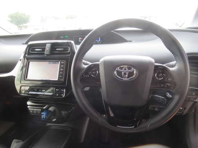 Toyota Prius — фото 3