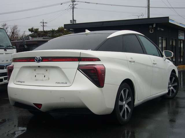 Toyota Mirai — фото 8