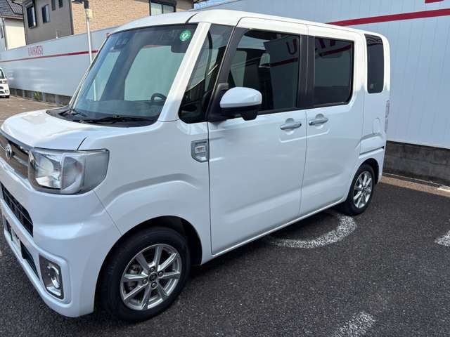 Toyota Pixis Mega — фото 5