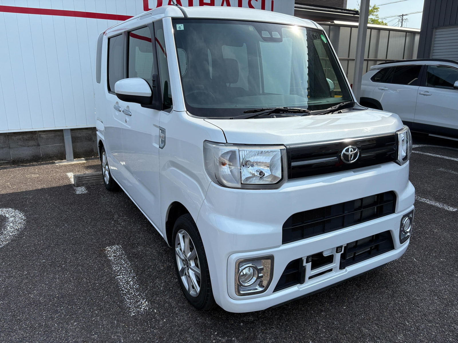 Toyota Pixis Mega — фото 13