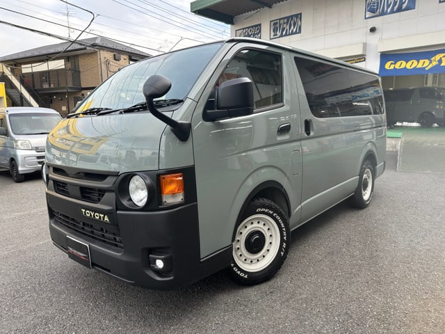 Toyota Hiace VAN — фото 7