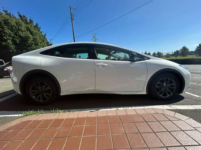 Toyota Prius — фото 7