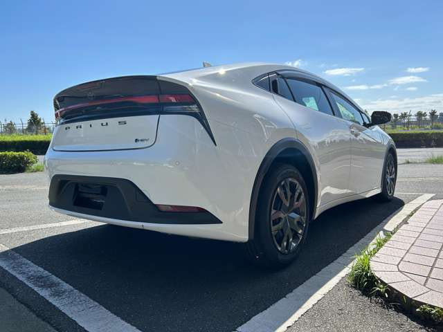 Toyota Prius — фото 8