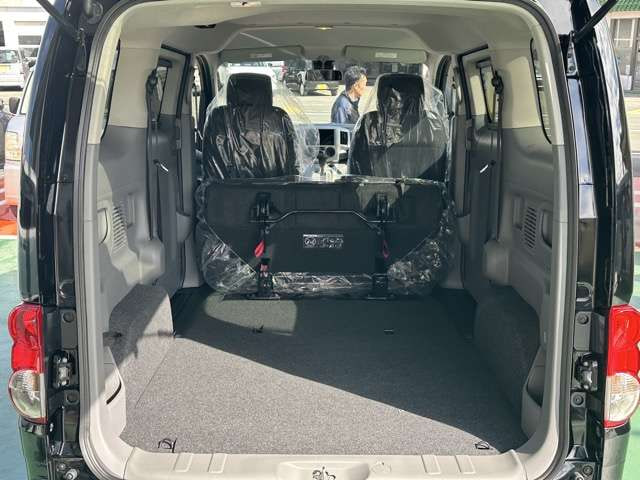 Nissan NV200 Vanette — фото 14
