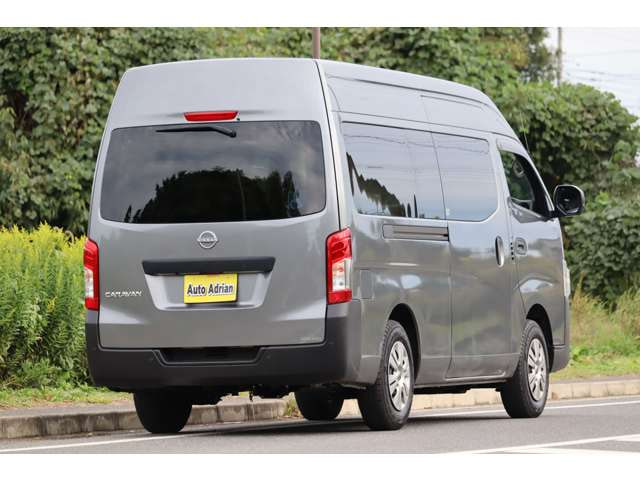 Nissan NV350 Caravan — фото 4