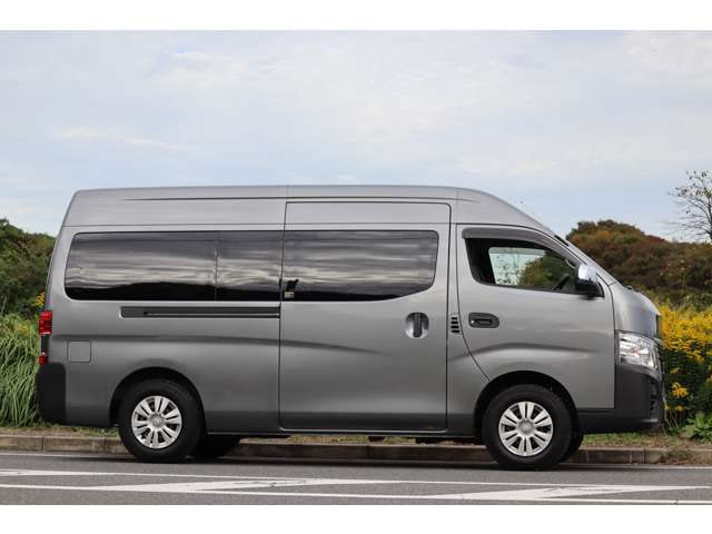 Nissan NV350 Caravan — фото 8