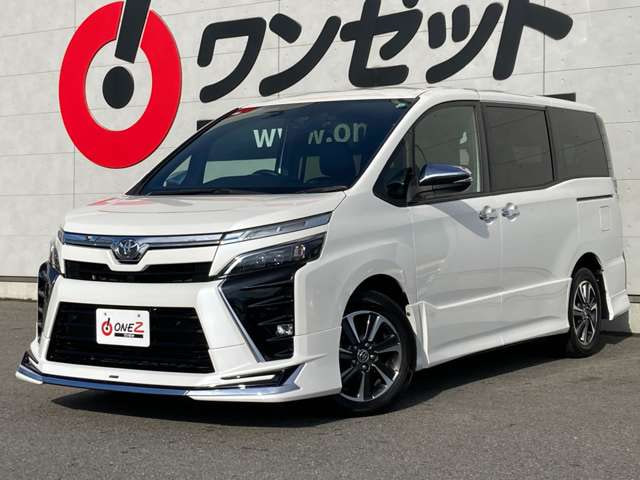 Toyota Voxy — фото 3