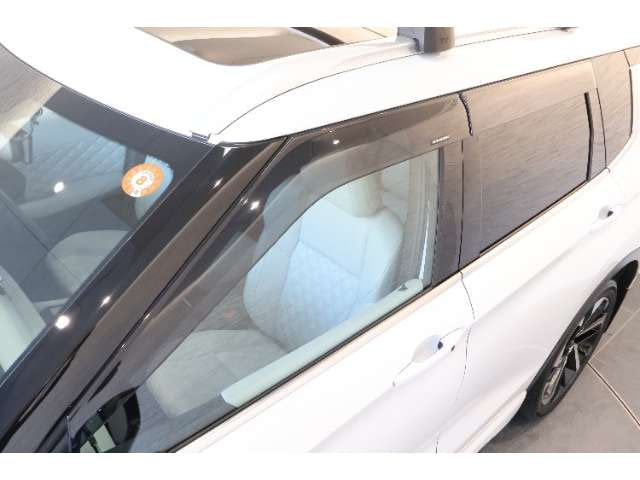 Mitsubishi Outlander — фото 10