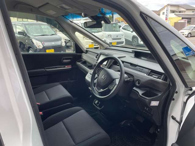 Honda Freed — фото 15