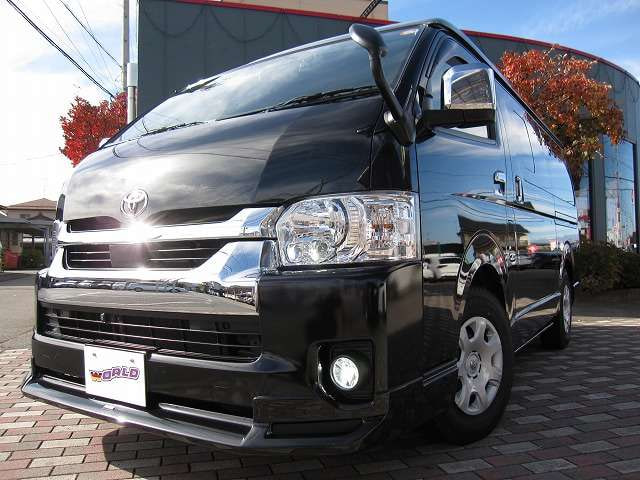 Toyota Hiace — фото 3