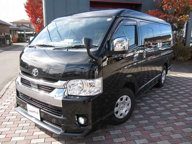 Toyota Hiace — фото 5