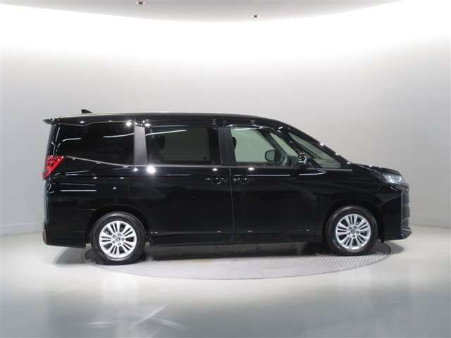 Toyota Noah — фото 7