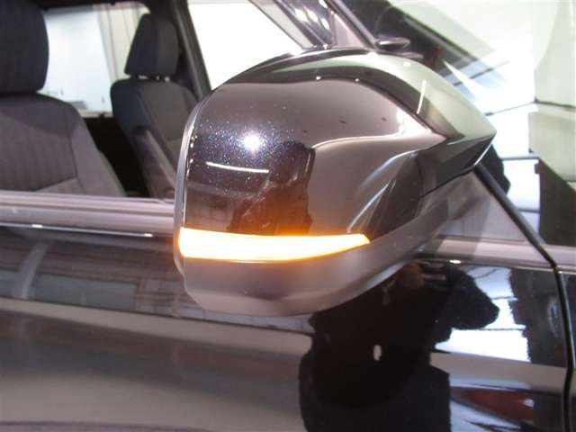 Toyota Noah — фото 10