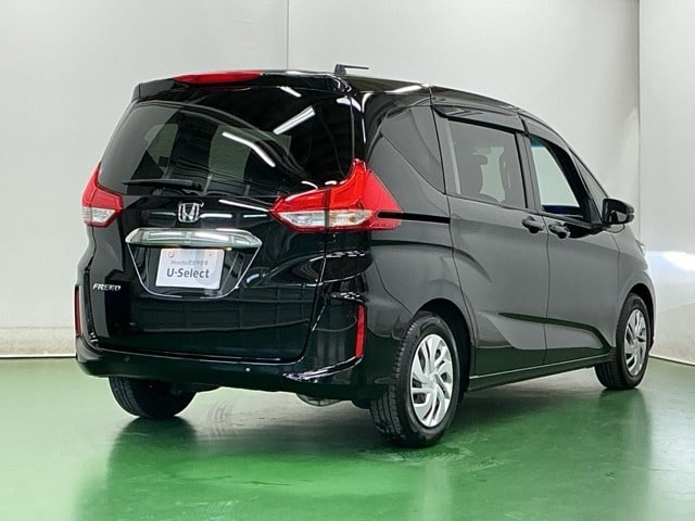 Honda Freed — фото 7