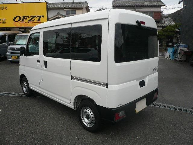 Daihatsu Hijet Cargo — фото 5