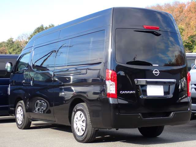 Nissan Caravan Wagon — фото 6
