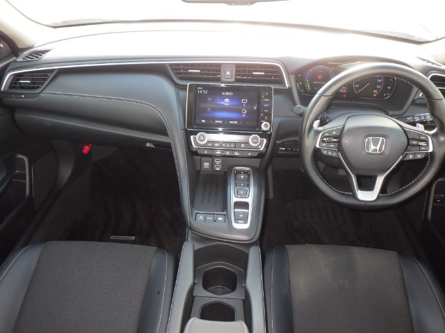 Honda Insight — фото 10