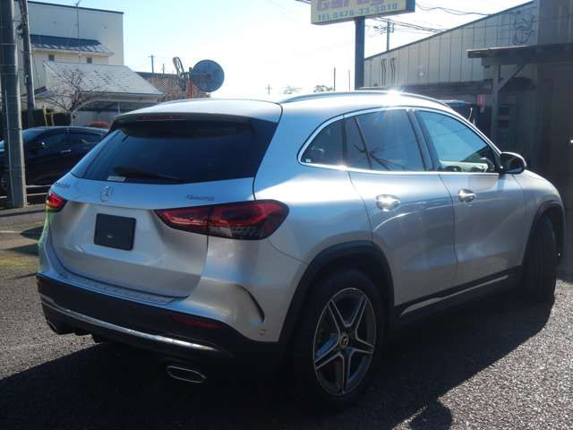 Mercedes Benz GLA Class — фото 6