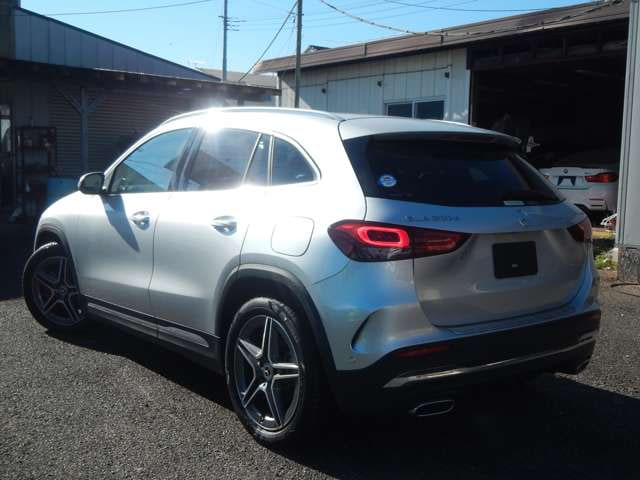 Mercedes Benz GLA Class — фото 7