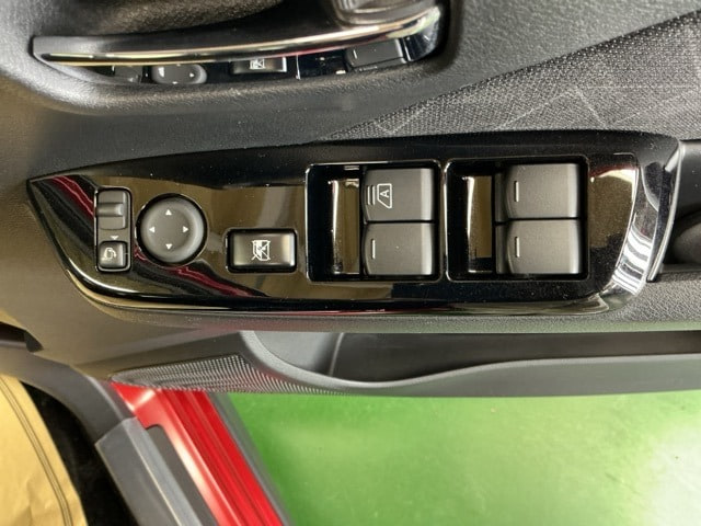Mitsubishi EK X EV — фото 11