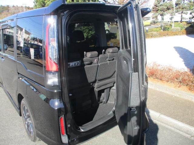 Honda Step WGN — фото 13