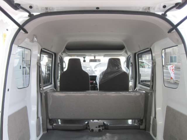 Nissan NV100 Clipper — фото 10