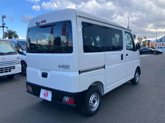 Daihatsu Hijet Cargo — фото 7