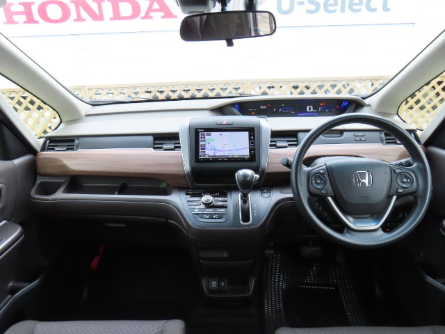 Honda Freed — фото 10