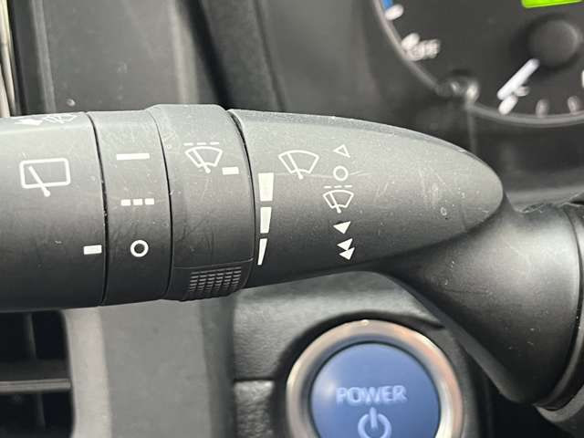 Toyota Sienta — фото 14