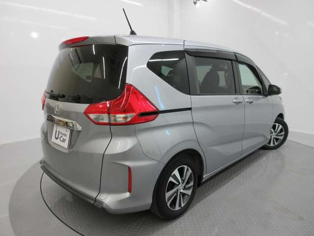 Honda Freed Plus — фото 2