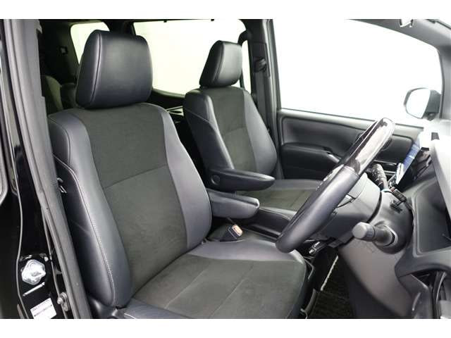 Toyota Noah — фото 5