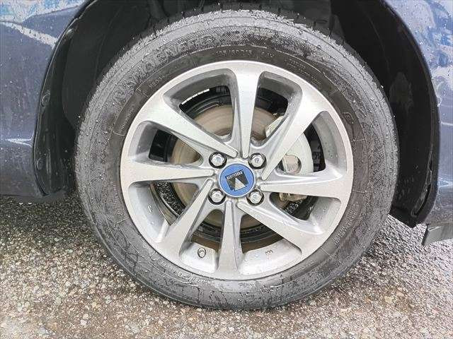 Toyota Aqua — фото 13