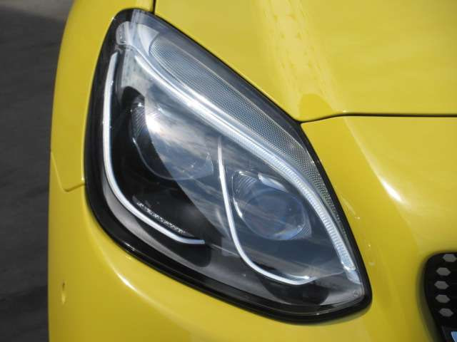 Mercedes Benz SLC — фото 10