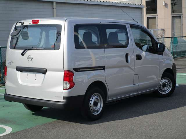 Nissan NV200 Vanette VAN — фото 2