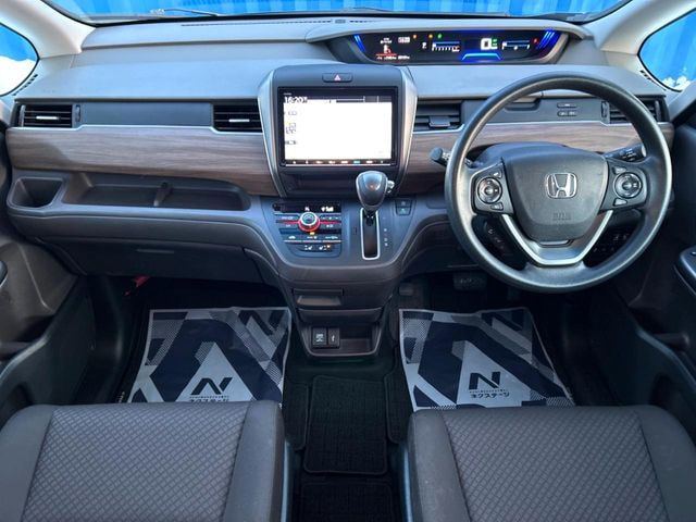 Honda Freed — фото 2
