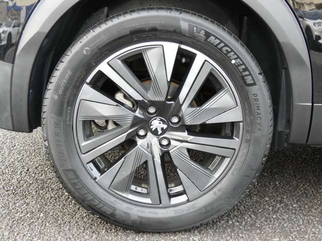 Peugeot SUV E 2008 — фото 10