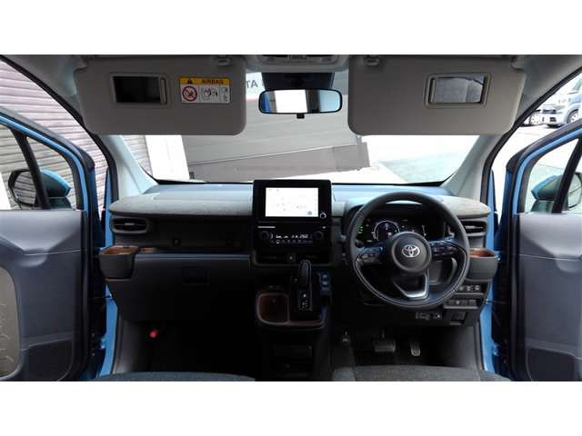 Toyota Sienta — фото 7