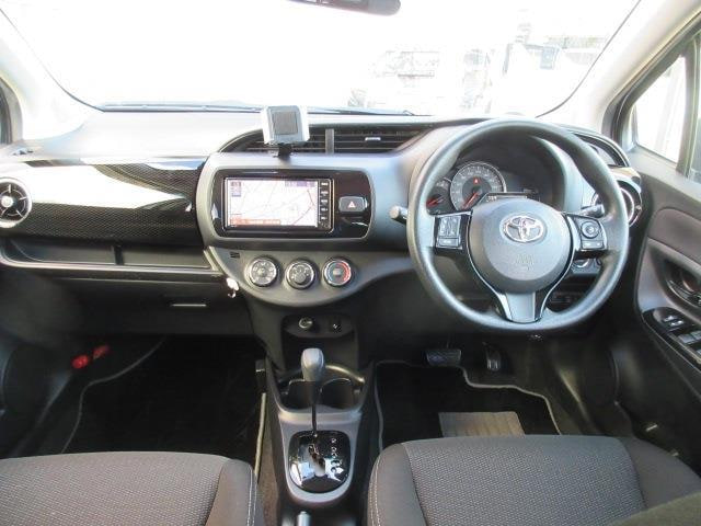 Toyota Vitz — фото 2