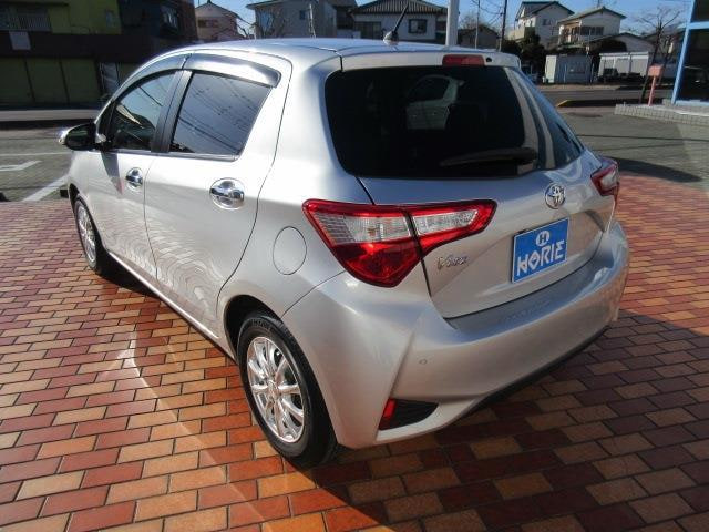 Toyota Vitz — фото 9