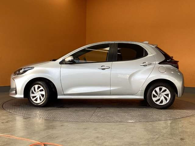 Toyota Yaris — фото 3