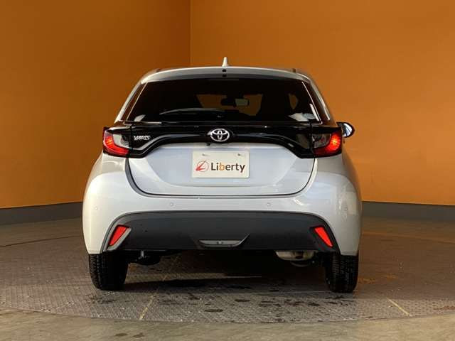 Toyota Yaris — фото 4