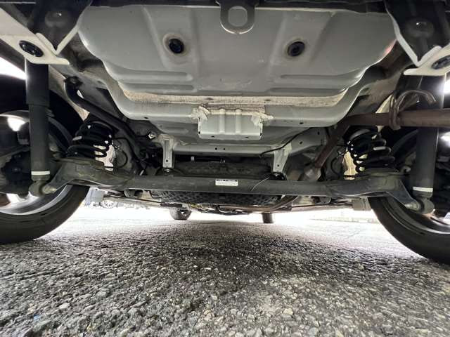 Subaru Justy — фото 14