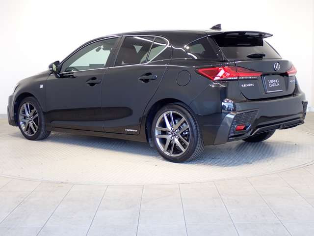 Lexus Lexus CT — фото 7