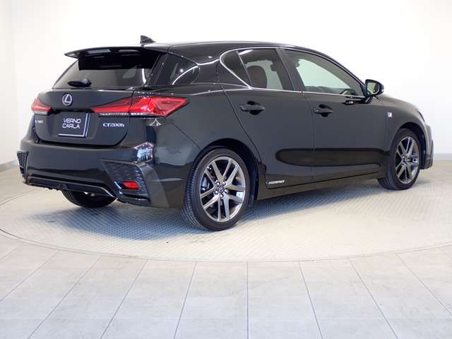 Lexus Lexus CT — фото 8