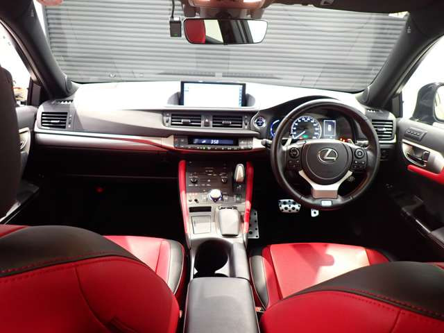 Lexus Lexus CT — фото 15