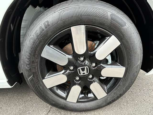 Honda Freed — фото 7